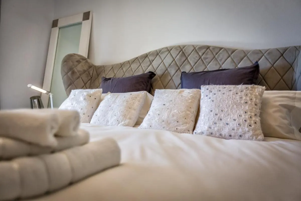 Beachfront Marbella Golden Mile Holiday Rental Holiday home