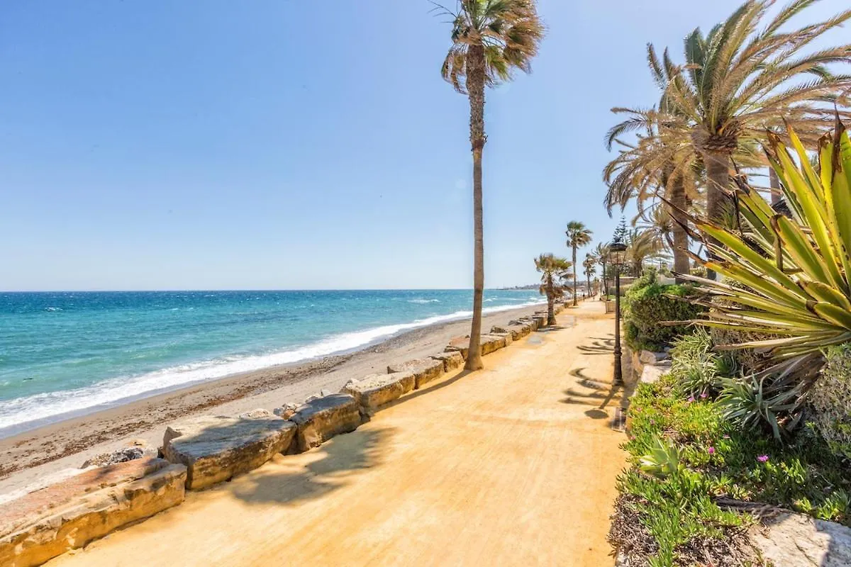 Beachfront Marbella Golden Mile Holiday Rental 0*,