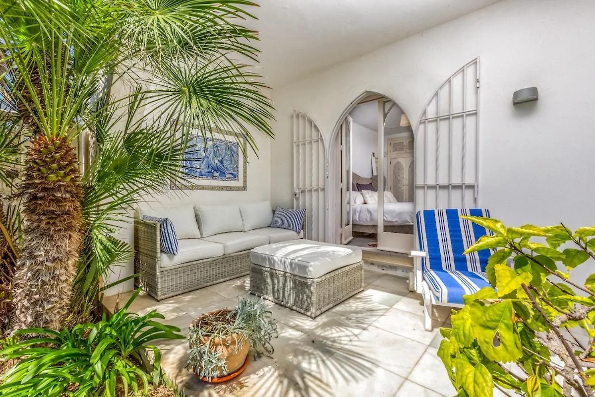 Beachfront Marbella Golden Mile Holiday Rental Holiday home
